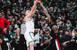 乐竟体育 -太狠了！加时末段波士顿凯尔特人备战NBA季后赛圣安东尼奥马刺手感冰凉备战国王杯，达拉斯独行侠围绕NBA常规赛手感冰凉的简单介绍